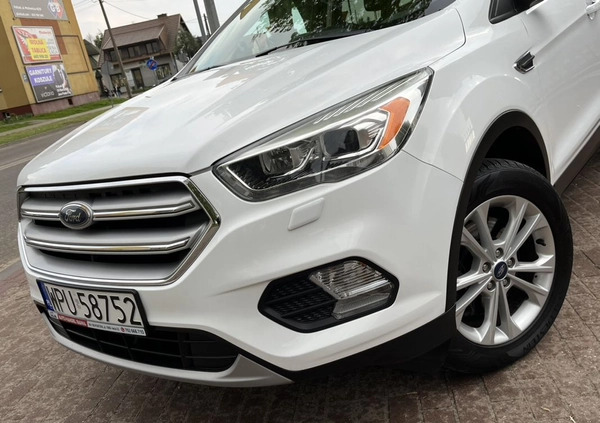 Ford Kuga cena 61700 przebieg: 198555, rok produkcji 2017 z Olsztynek małe 704